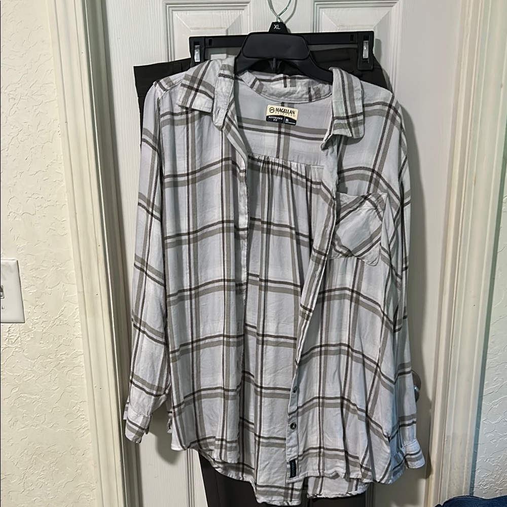 Magellan Outdoors Gray and White Plaid Shirt